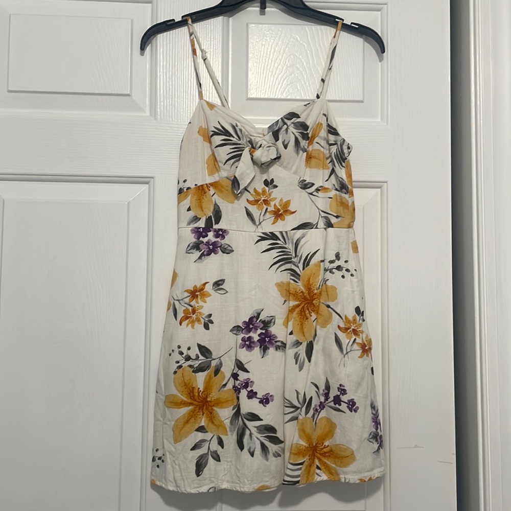 Juniors floral mini dress